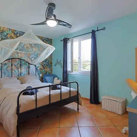 Prázdninový dům Superbe Maison Elegante Proche *