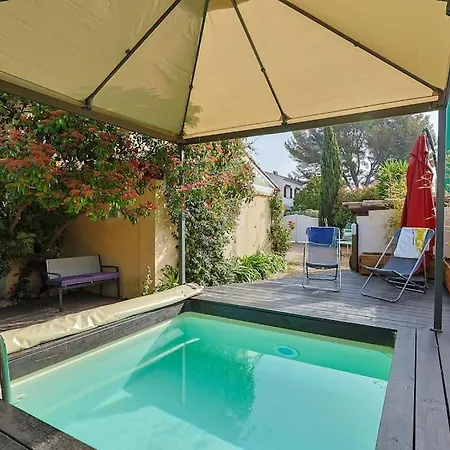 Prázdninový dům Superbe Maison Elegante Proche *